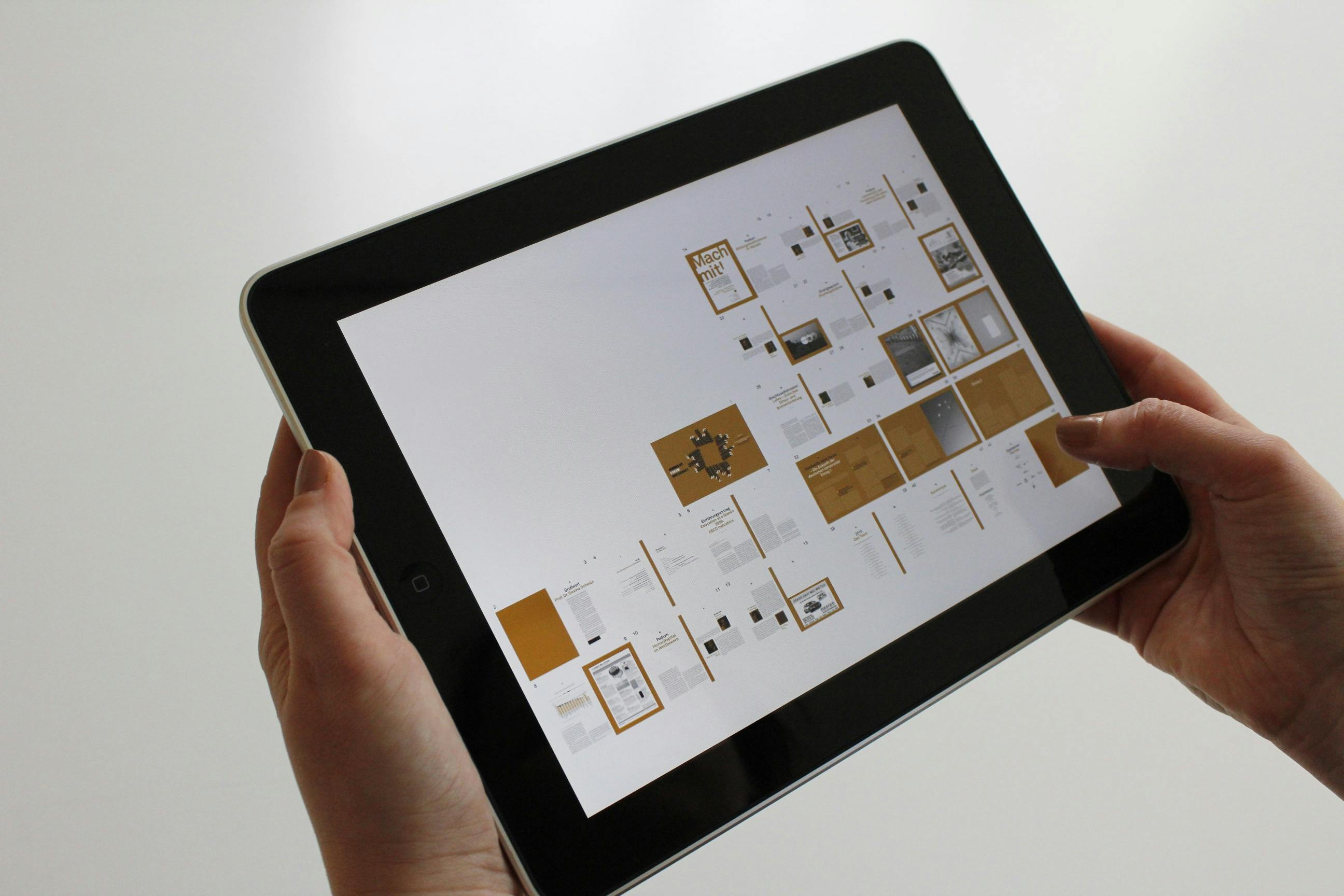 Screenshots of a responsive e‑commerce website layout